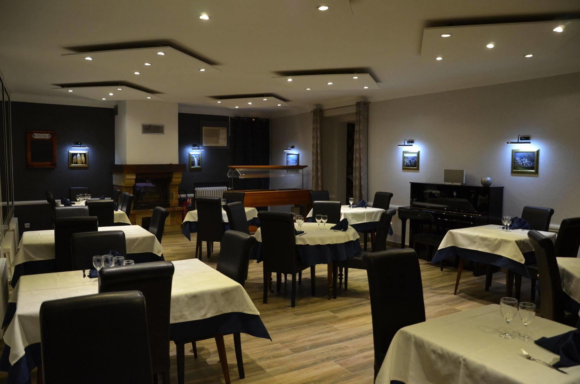 Logis Hotel Aux Berges De L'Aveyron Onet-le-Château Екстериор снимка